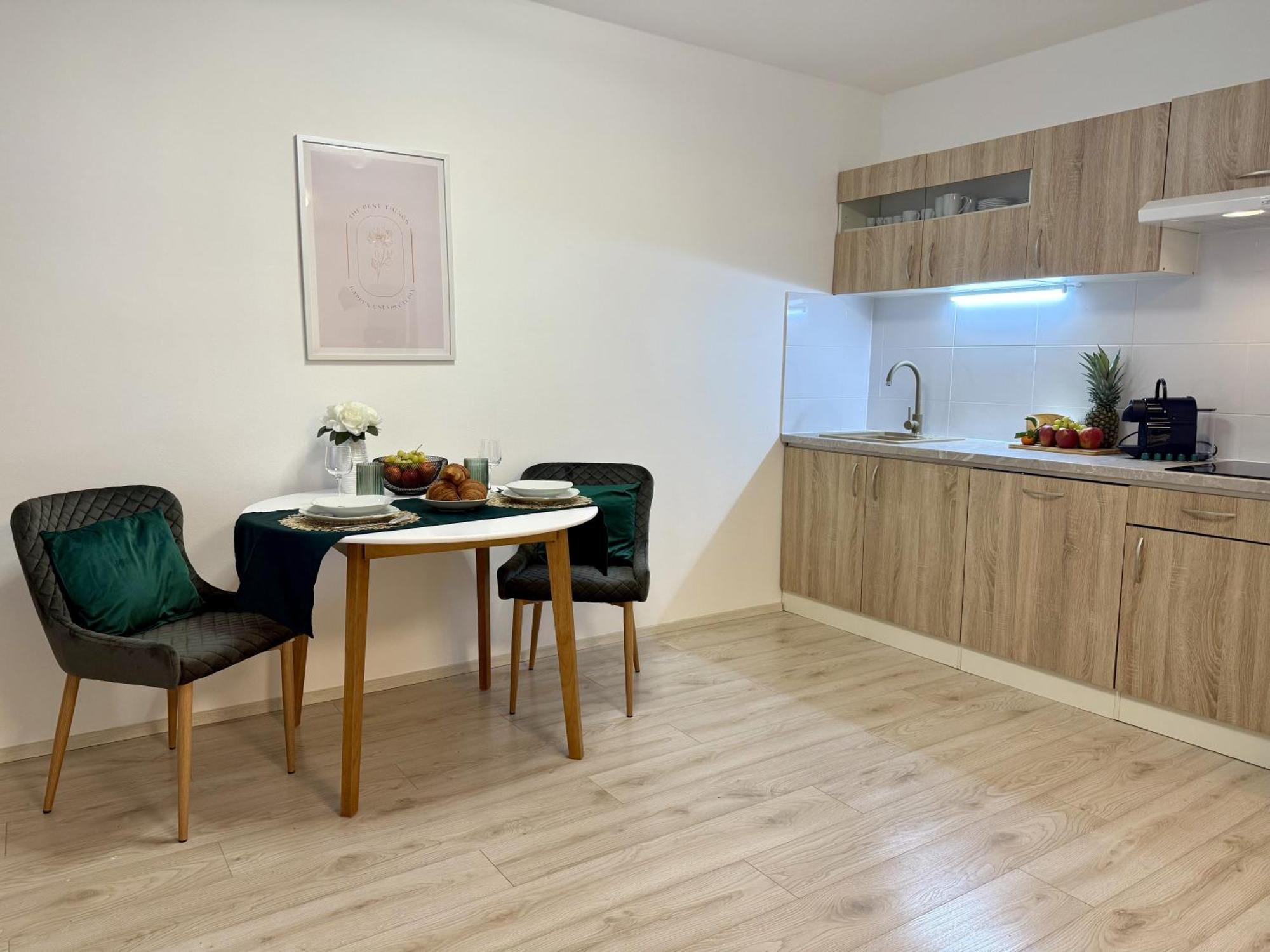 Apartmany New Forest Retreat - U Lesa, S Parkovanim, 300Mbit Internet Jesenik Exterior photo