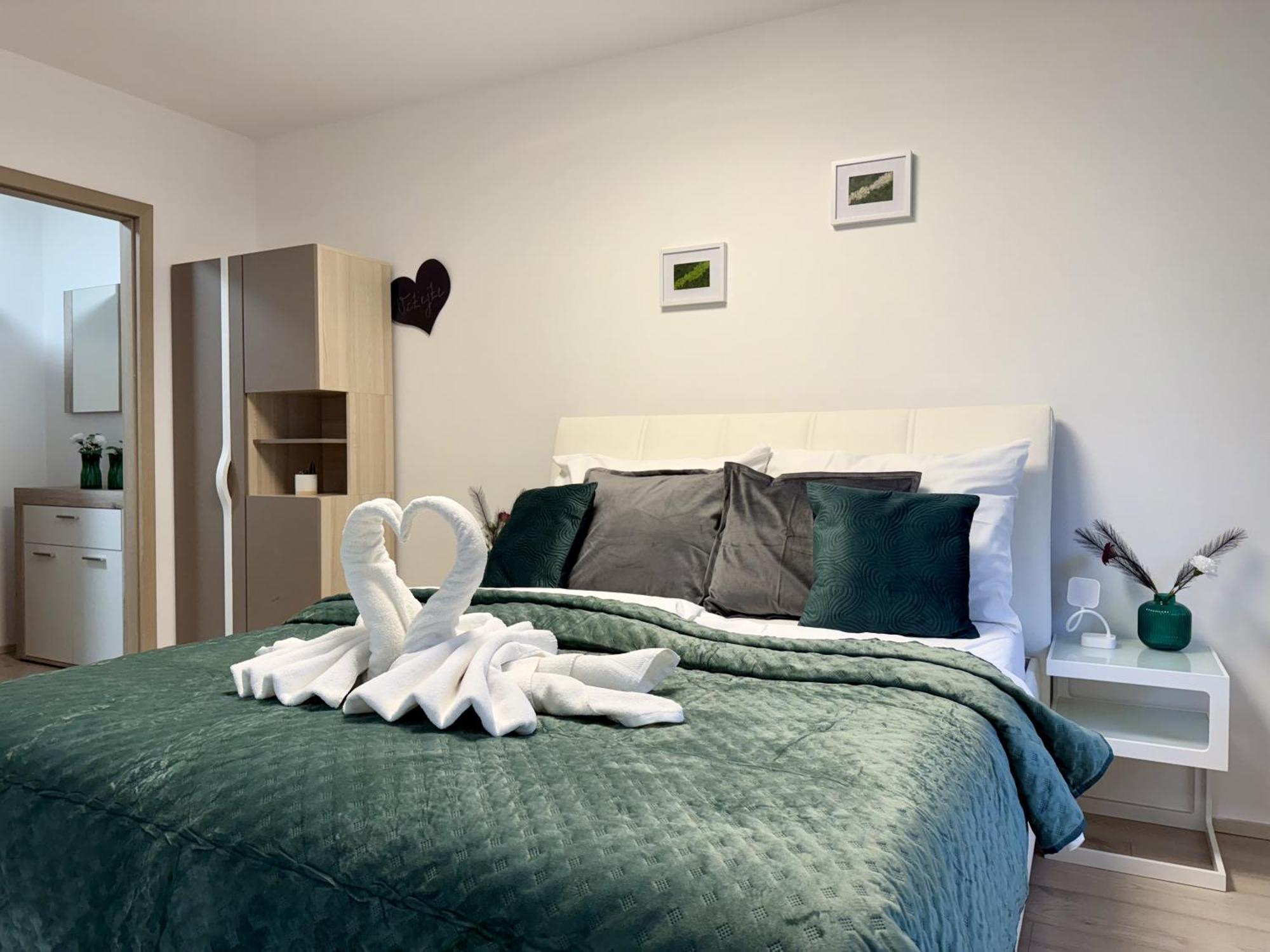 Apartmany New Forest Retreat - U Lesa, S Parkovanim, 300Mbit Internet Jesenik Exterior photo